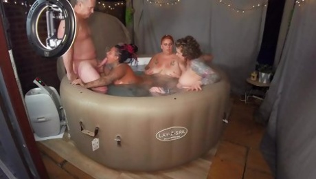 Hot tub Fun with 3 MIlfs and a DILF