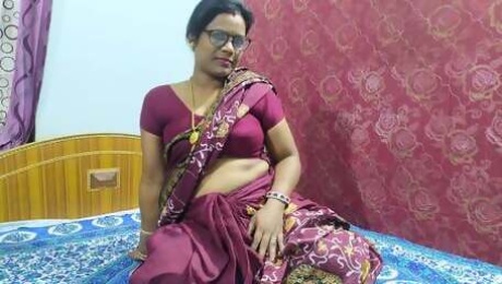 Mysore IT Professor Vandana Sucking and fucking hard in doggy n cowgirl style in Saree with her Colleague at Home on Xhamster